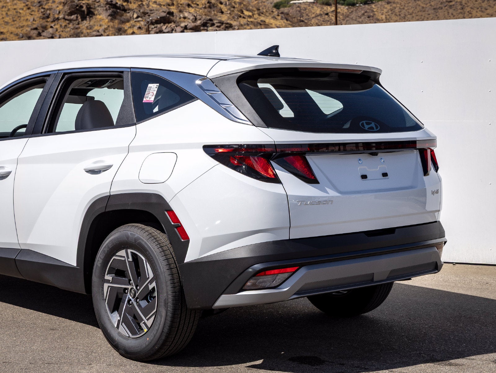 2026 Hyundai TUCSON HYBRID SE
