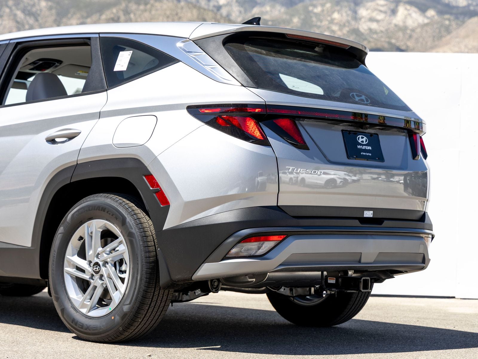 2026 Hyundai TUCSON SE