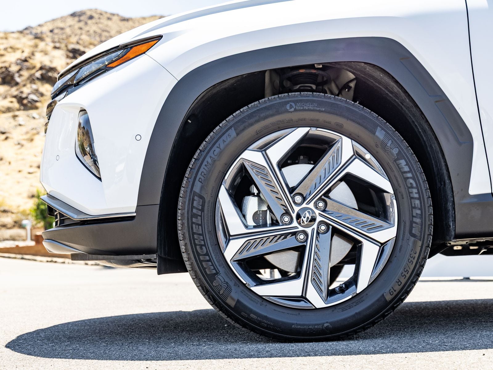 2023 Hyundai TUCSON HYBRID Limited