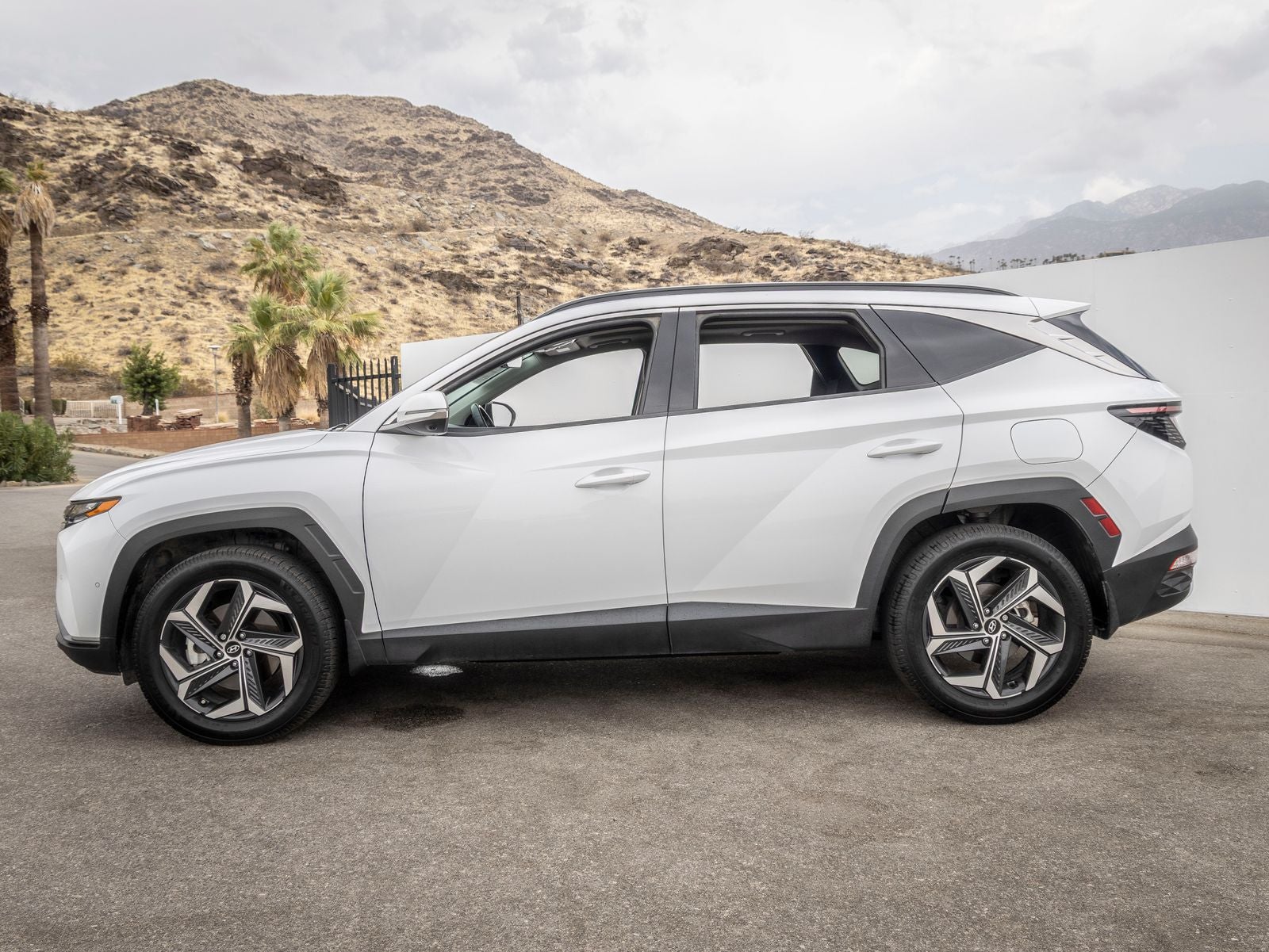 2023 Hyundai TUCSON HYBRID Limited
