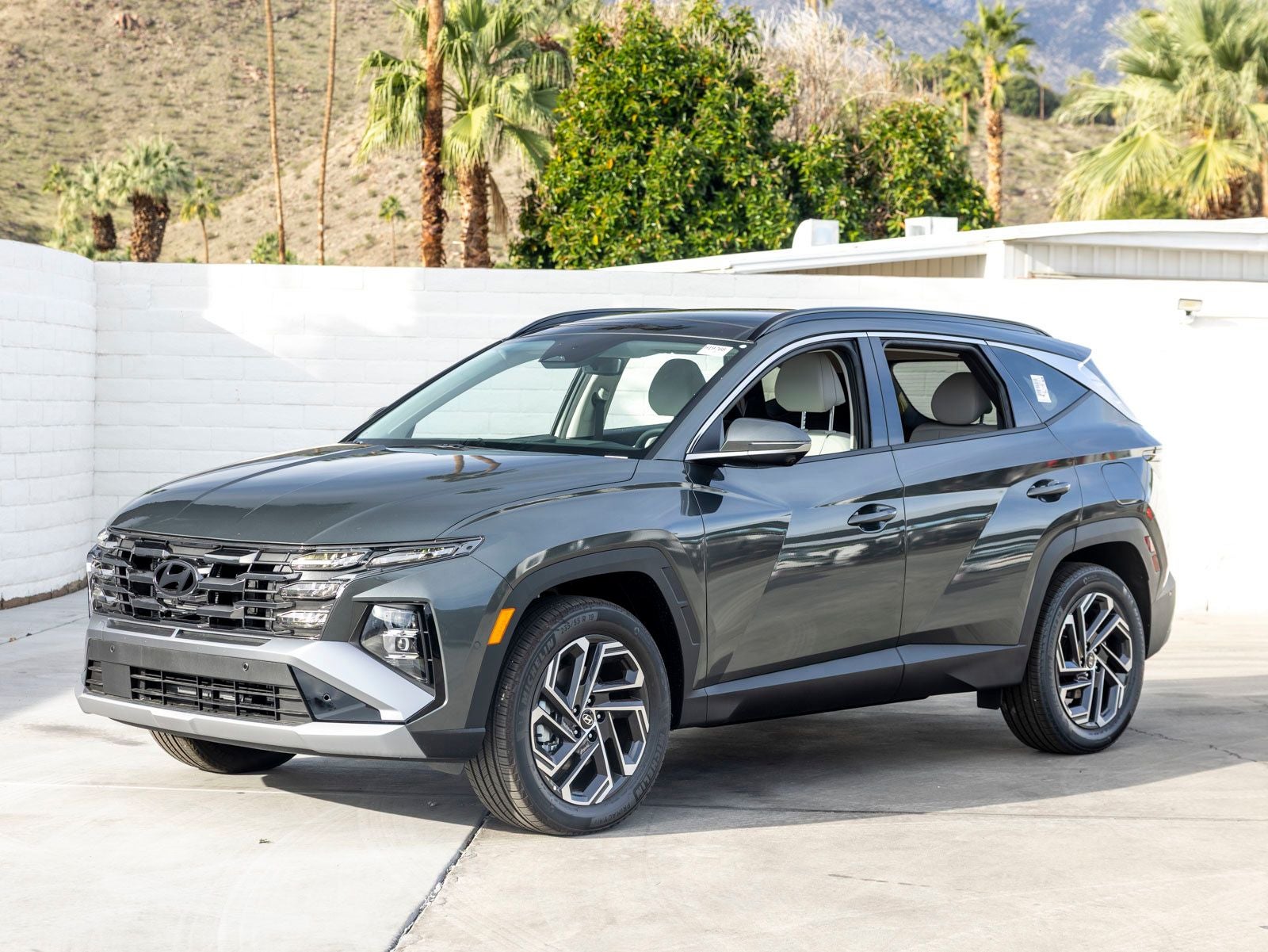 2025 Hyundai TUCSON HYBRID Limited