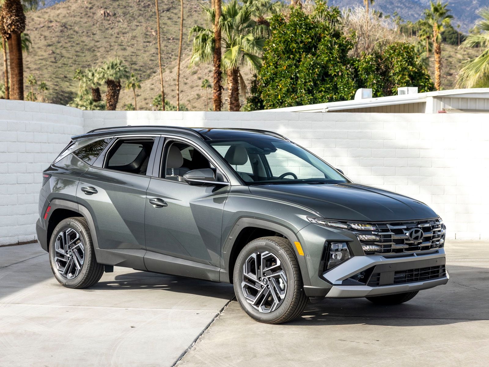 2025 Hyundai TUCSON HYBRID Limited