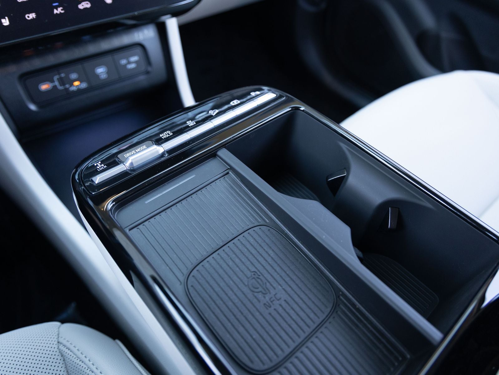 2026 Hyundai TUCSON PLUG-IN HYBRID Limited