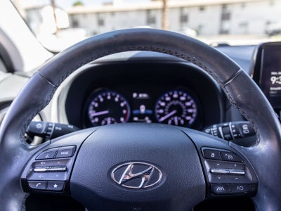 2023 Hyundai KONA SEL