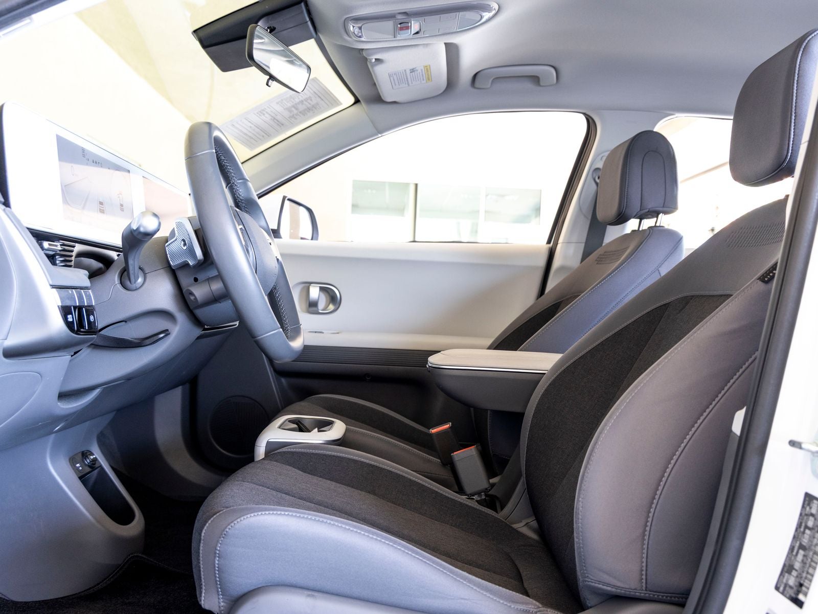 2024 Hyundai IONIQ 5 SE