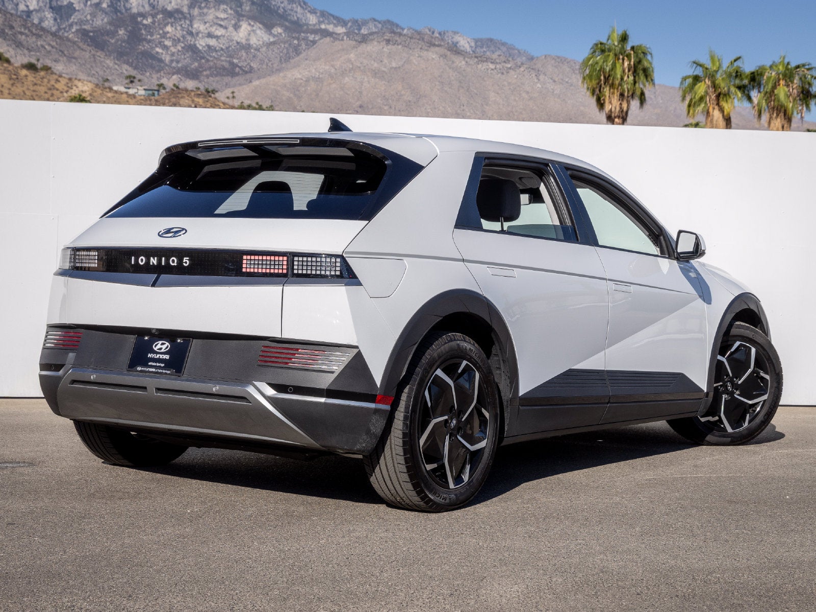 2024 Hyundai IONIQ 5 SEL
