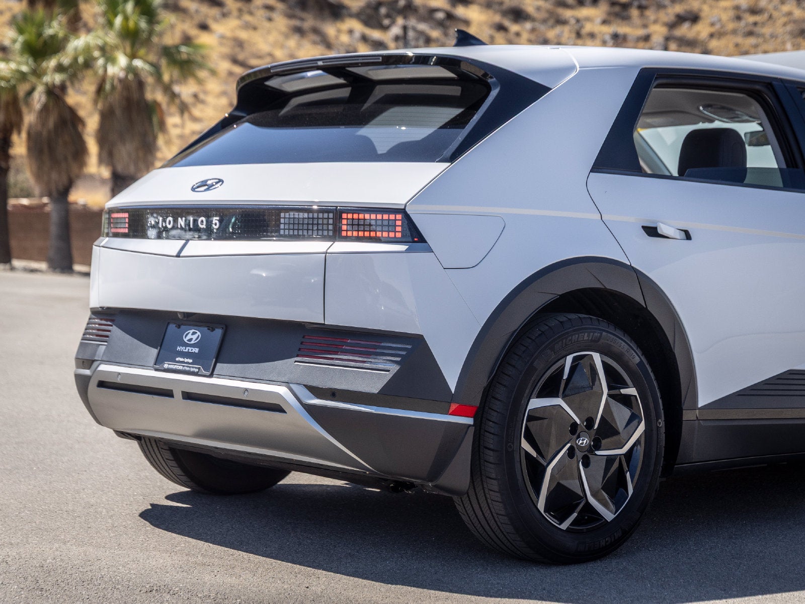2024 Hyundai IONIQ 5 SEL