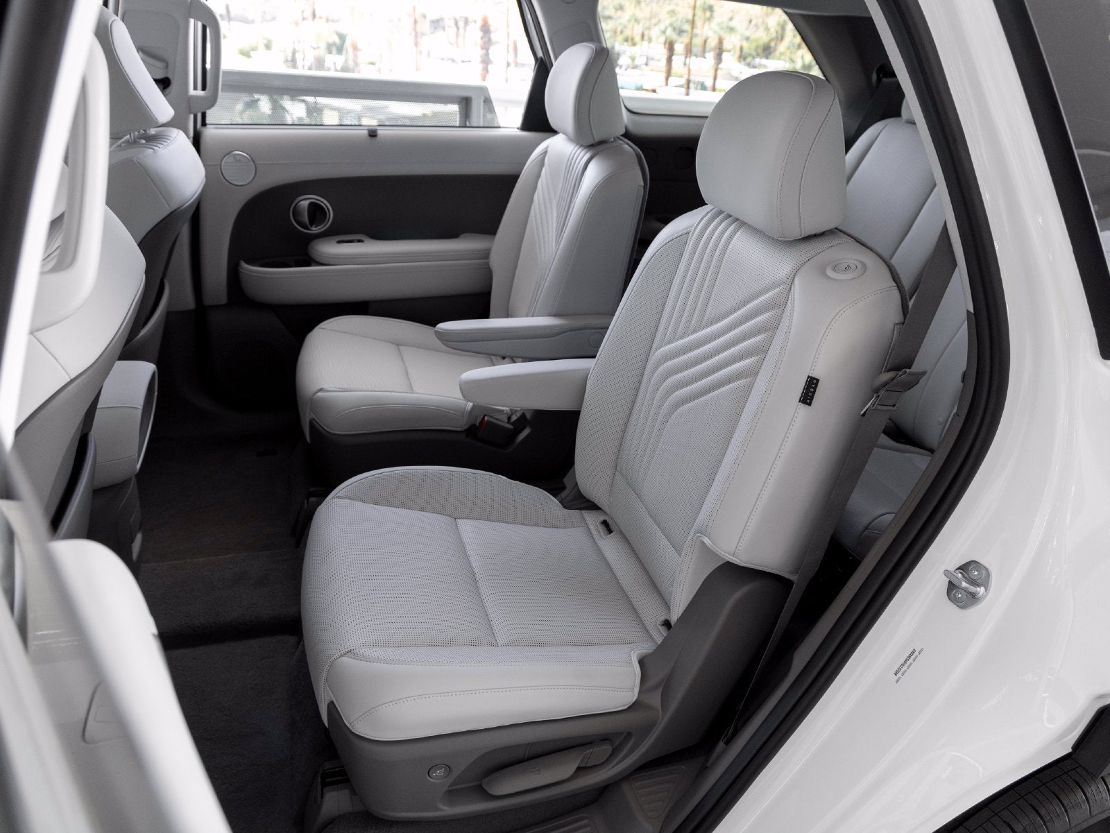 2027 Hyundai PALISADE HYBRID SEL 7 Passenger