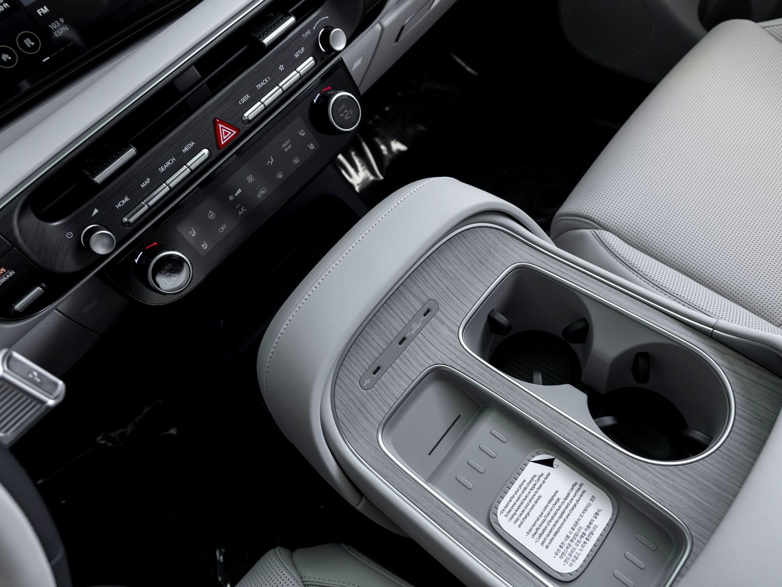 2027 Hyundai PALISADE SEL 7 Passenger