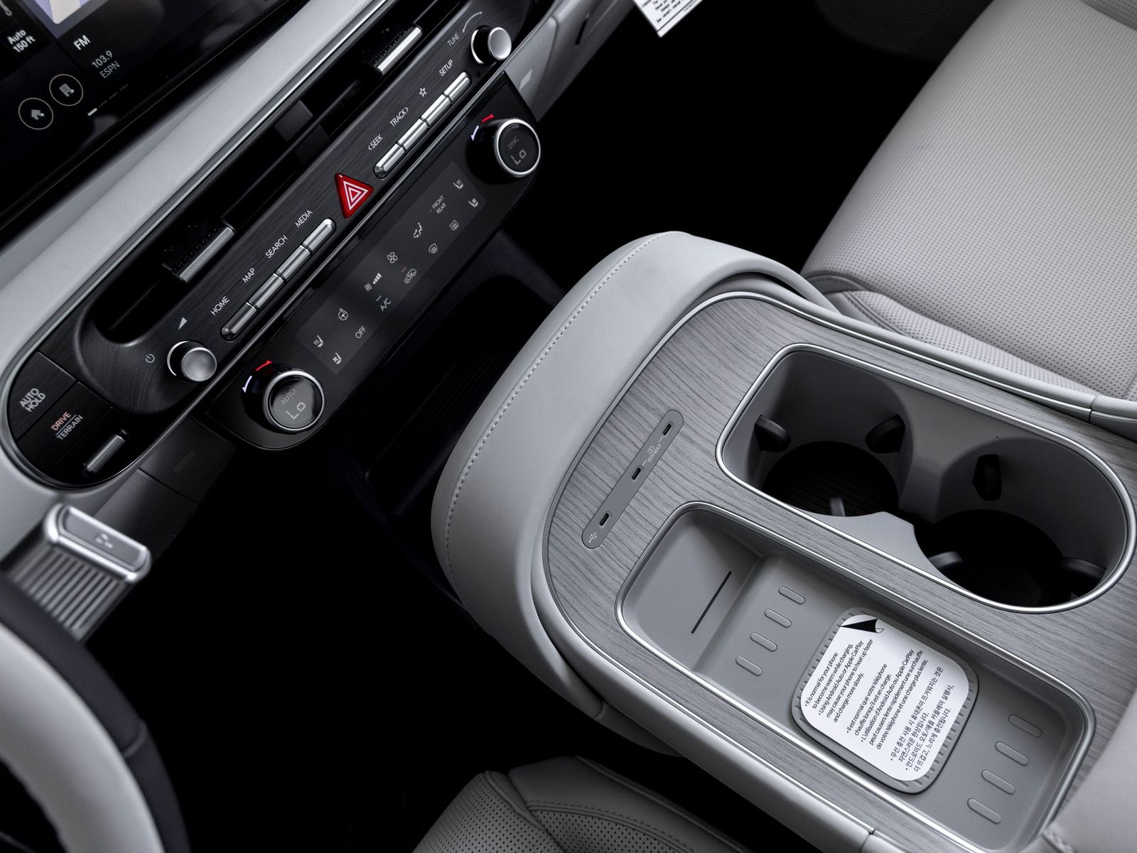 2027 Hyundai PALISADE SEL 7 Passenger