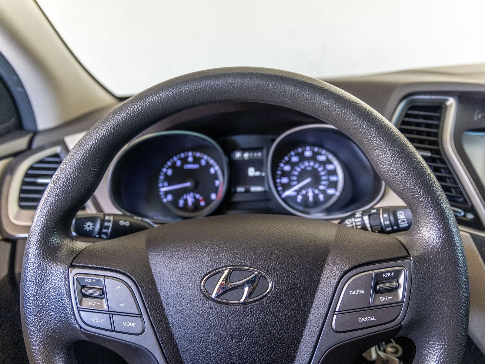 2018 Hyundai SANTA FE SE