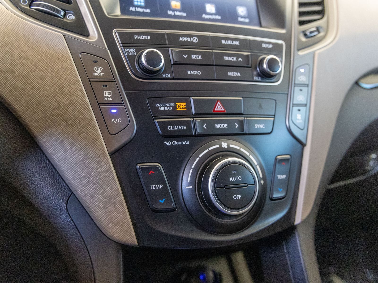 2018 Hyundai SANTA FE SE