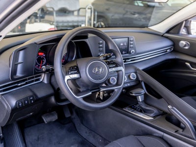 2023 Hyundai ELANTRA SE