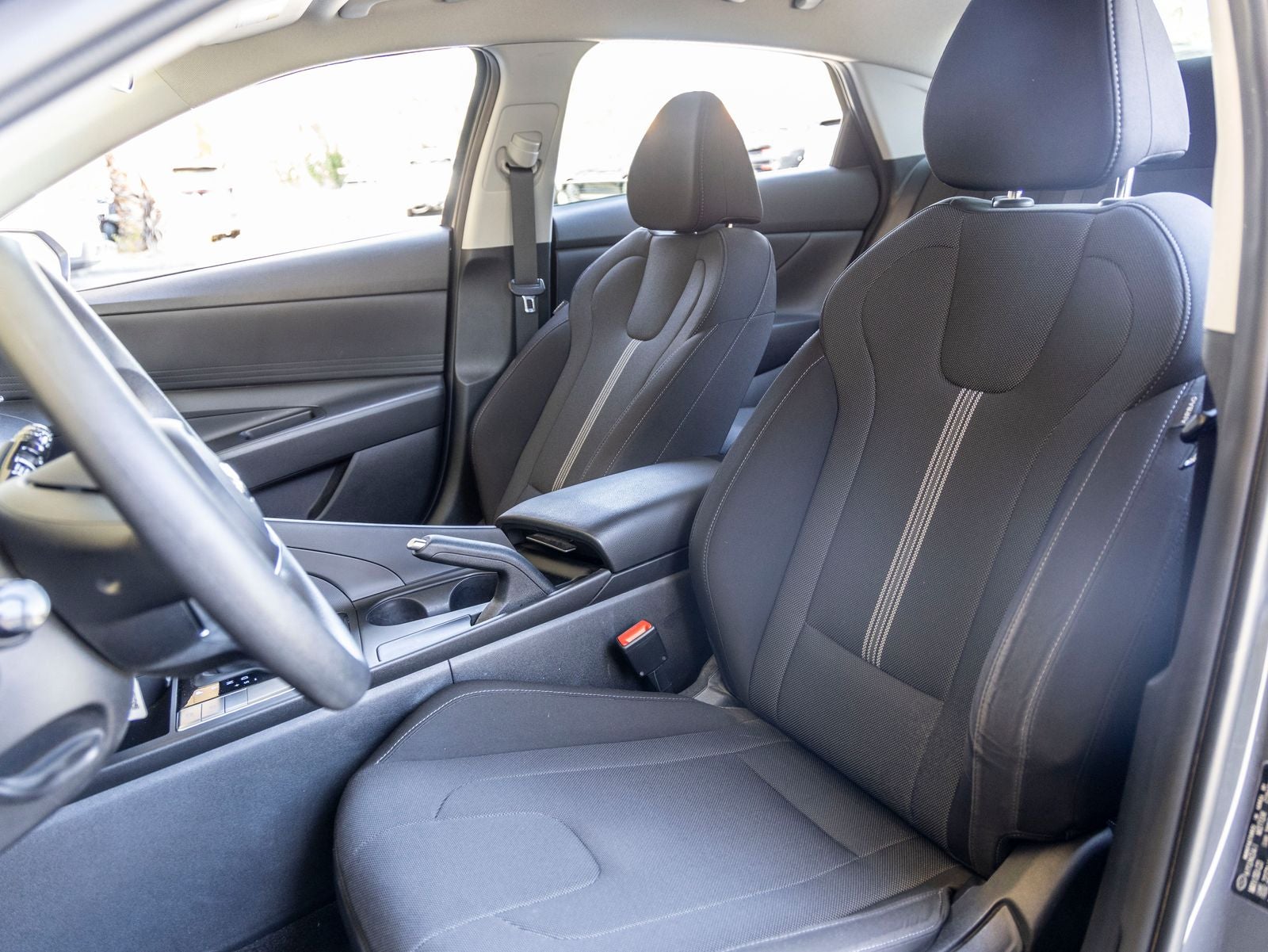2023 Hyundai ELANTRA SE