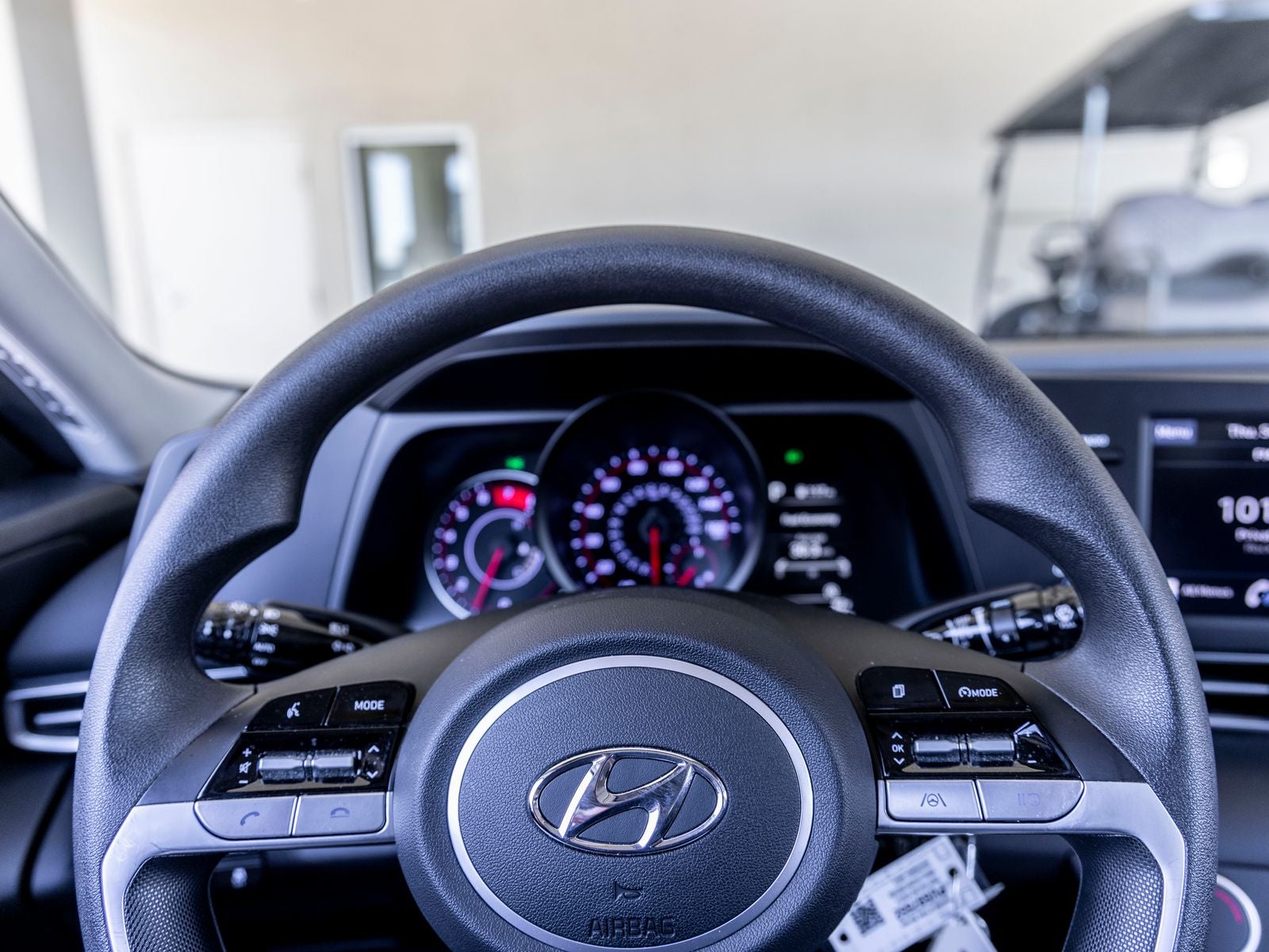 2023 Hyundai ELANTRA SE