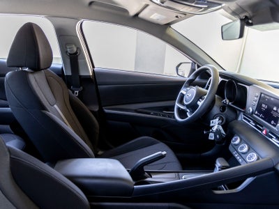 2023 Hyundai ELANTRA SE