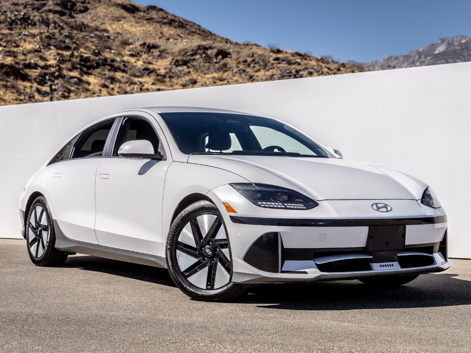 2024 Hyundai IONIQ 6 SE