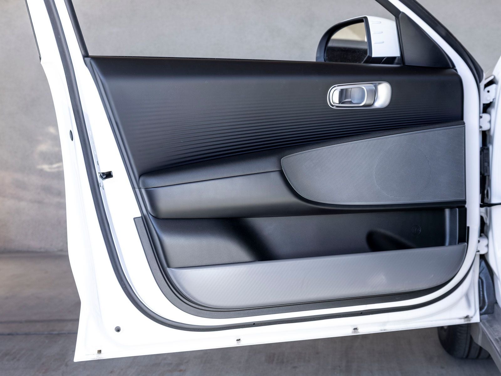 2025 Hyundai IONIQ 6 SE