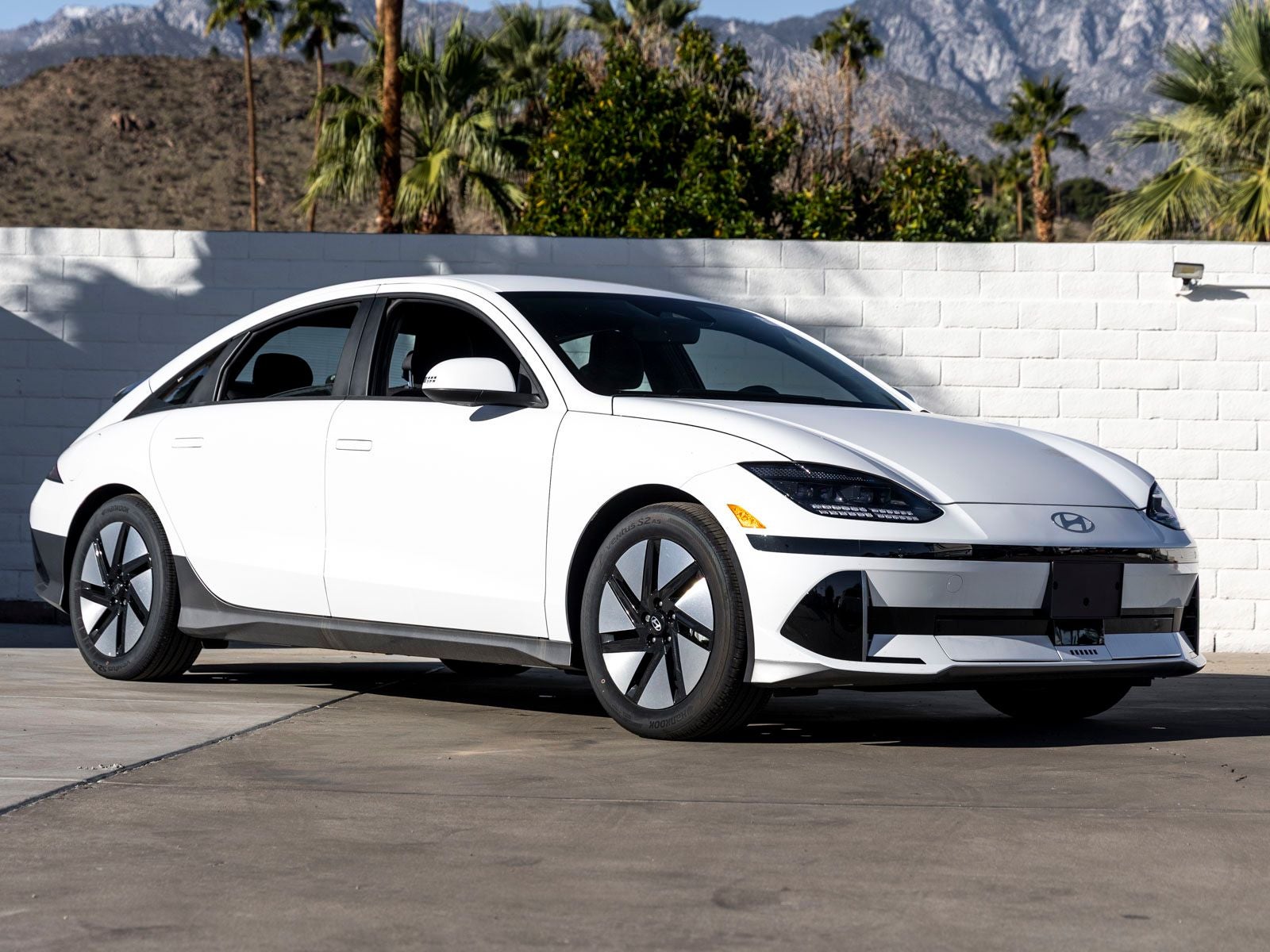 2025 Hyundai IONIQ 6 SE