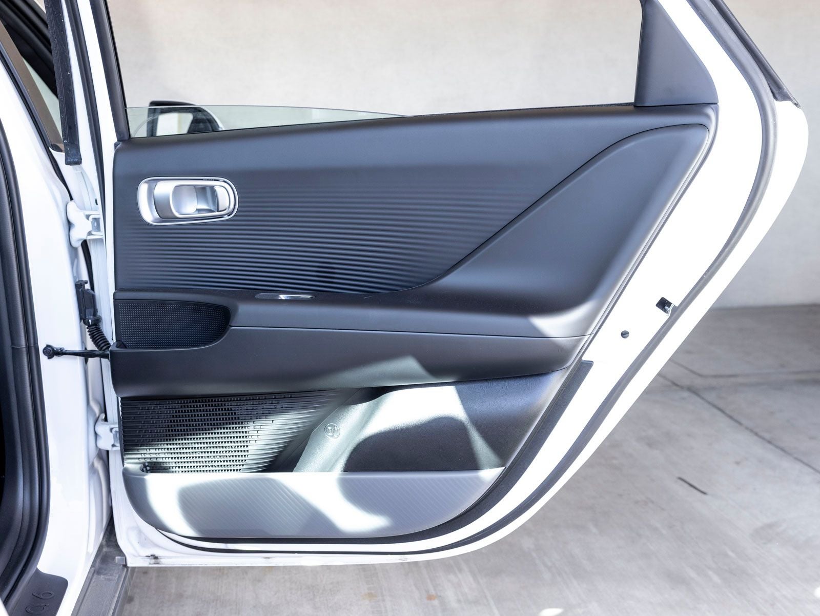 2025 Hyundai IONIQ 6 SE