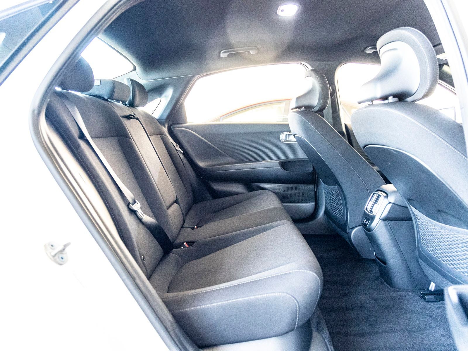 2025 Hyundai IONIQ 6 SE