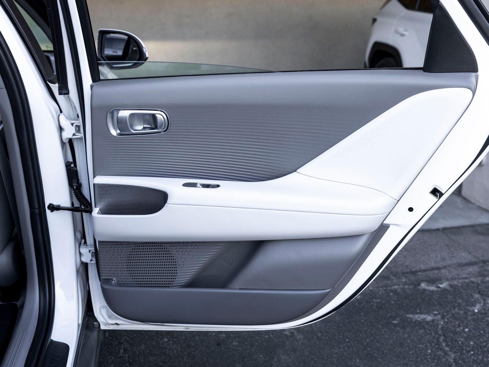 2025 Hyundai IONIQ 6 SEL