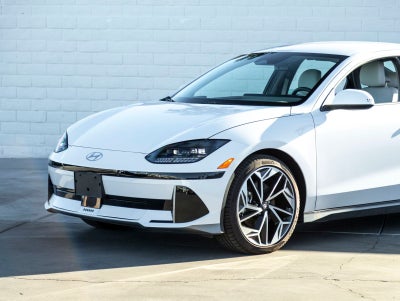 2025 Hyundai IONIQ 6 SEL