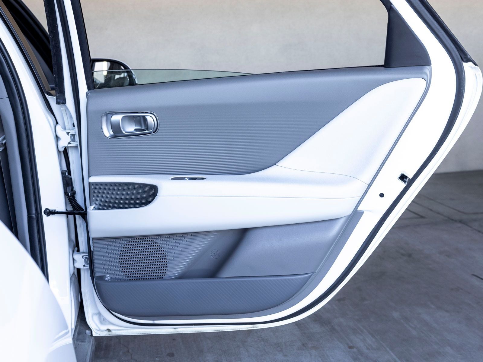 2025 Hyundai IONIQ 6 SEL