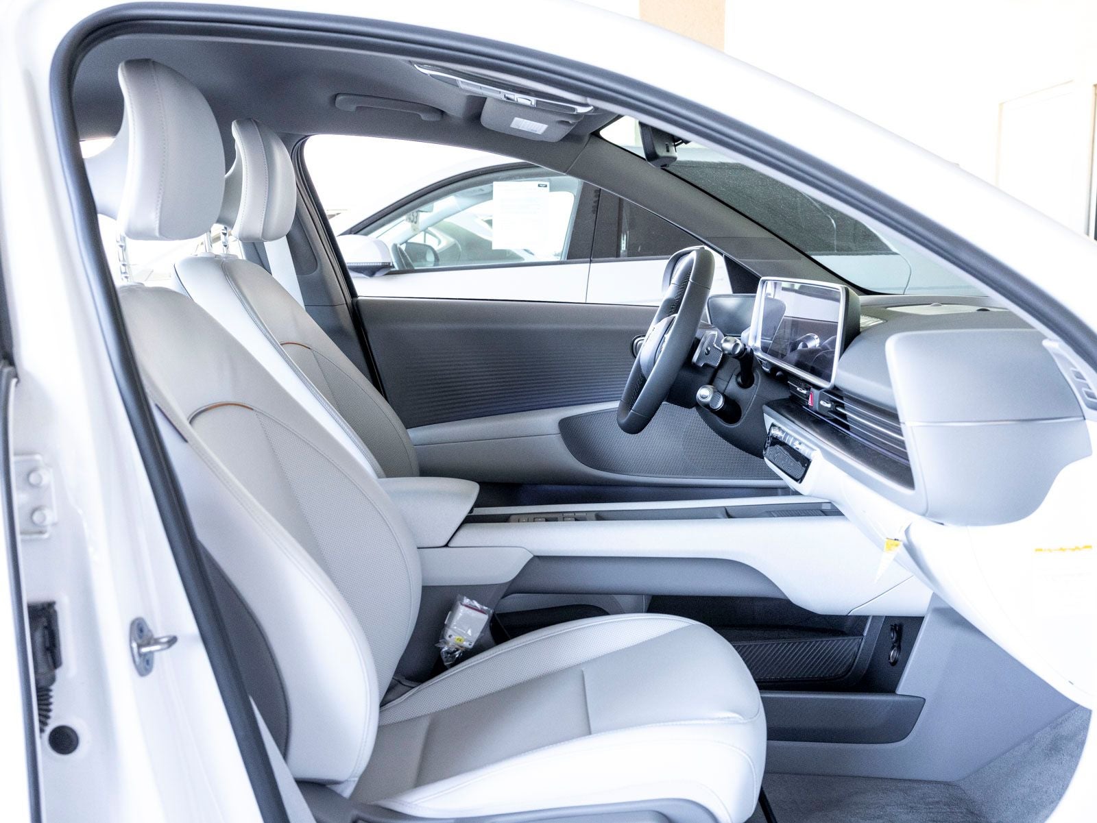 2025 Hyundai IONIQ 6 SEL