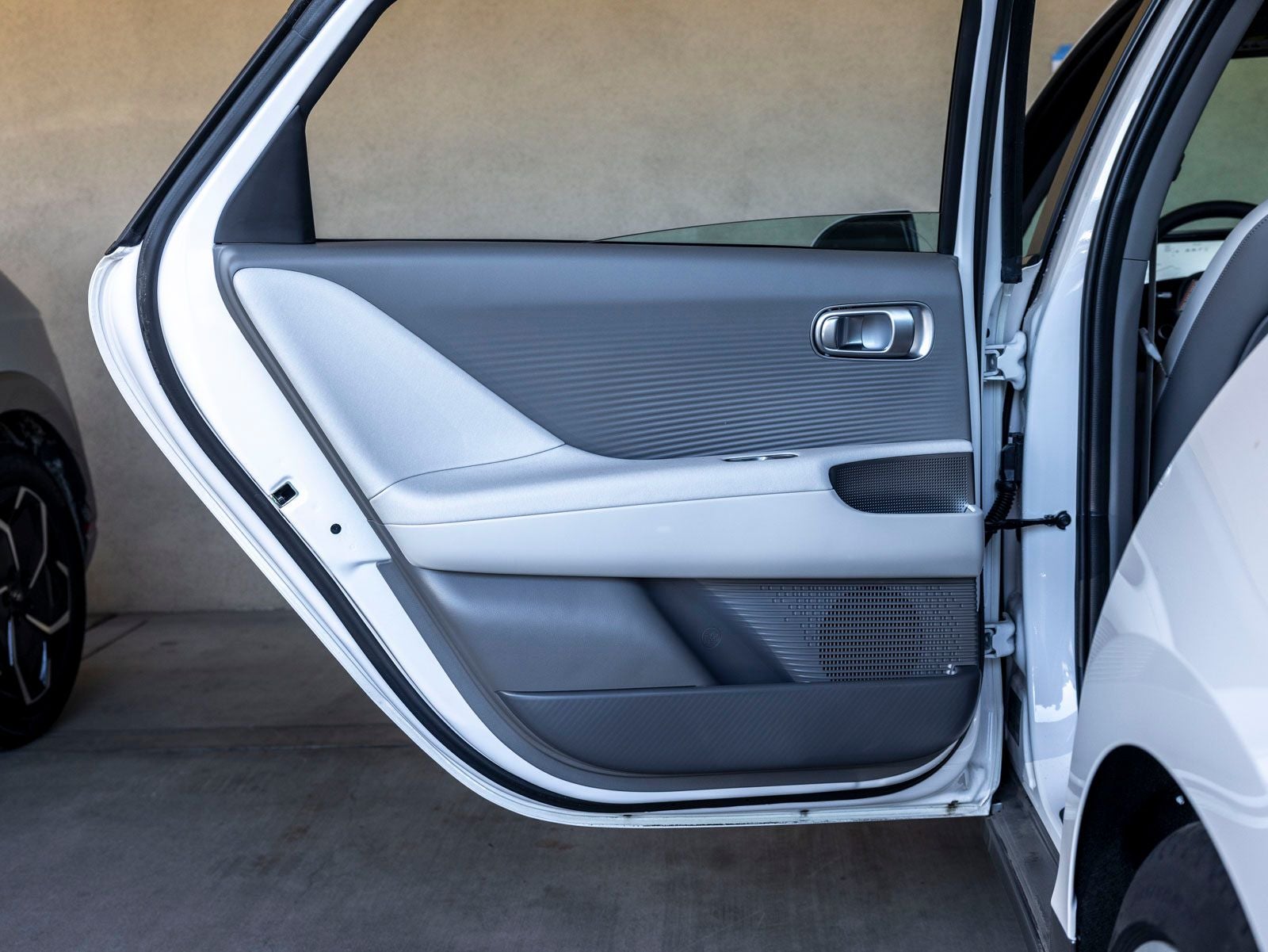 2025 Hyundai IONIQ 6 SEL