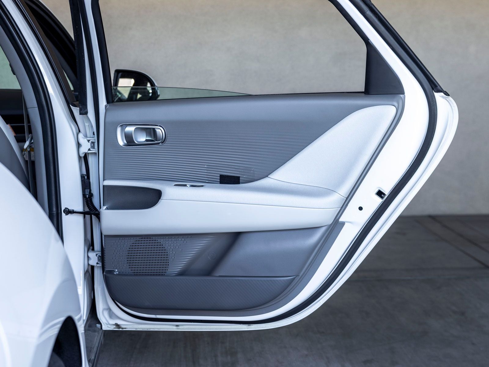 2025 Hyundai IONIQ 6 SEL