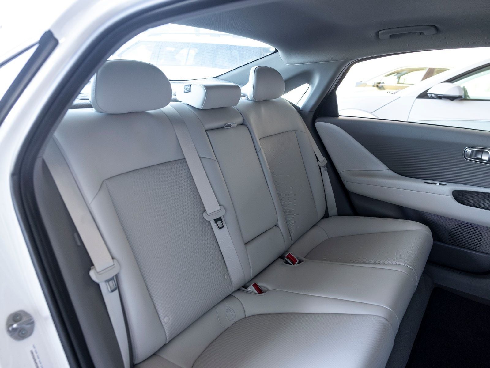 2025 Hyundai IONIQ 6 SEL