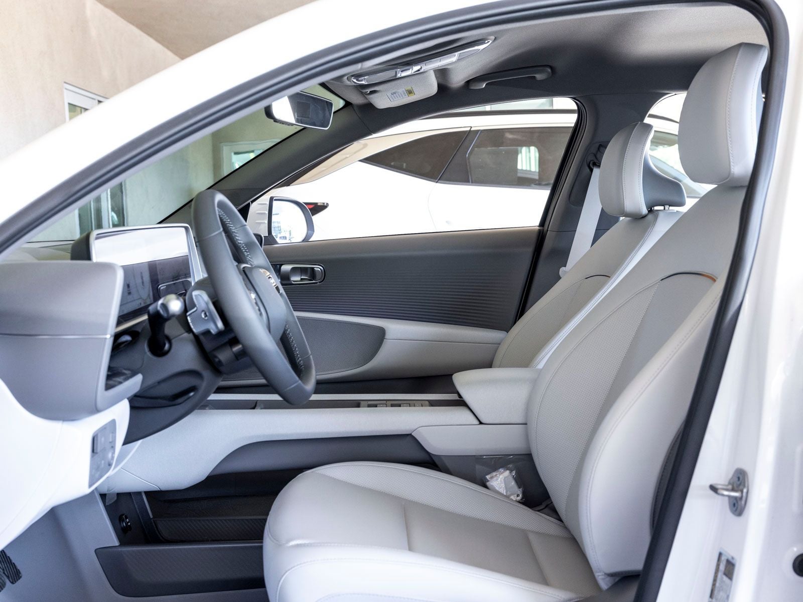 2025 Hyundai IONIQ 6 SEL