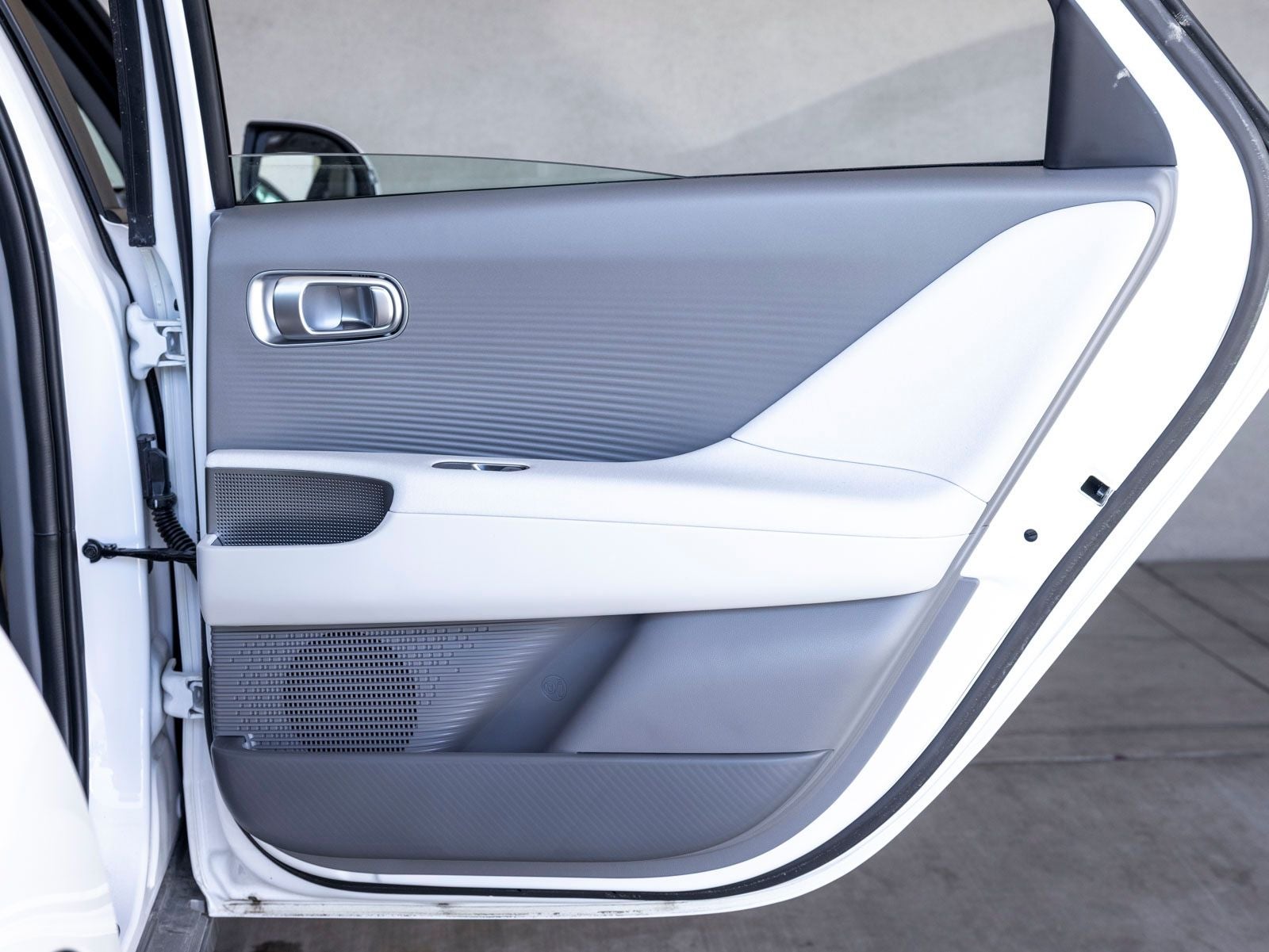 2025 Hyundai IONIQ 6 SEL