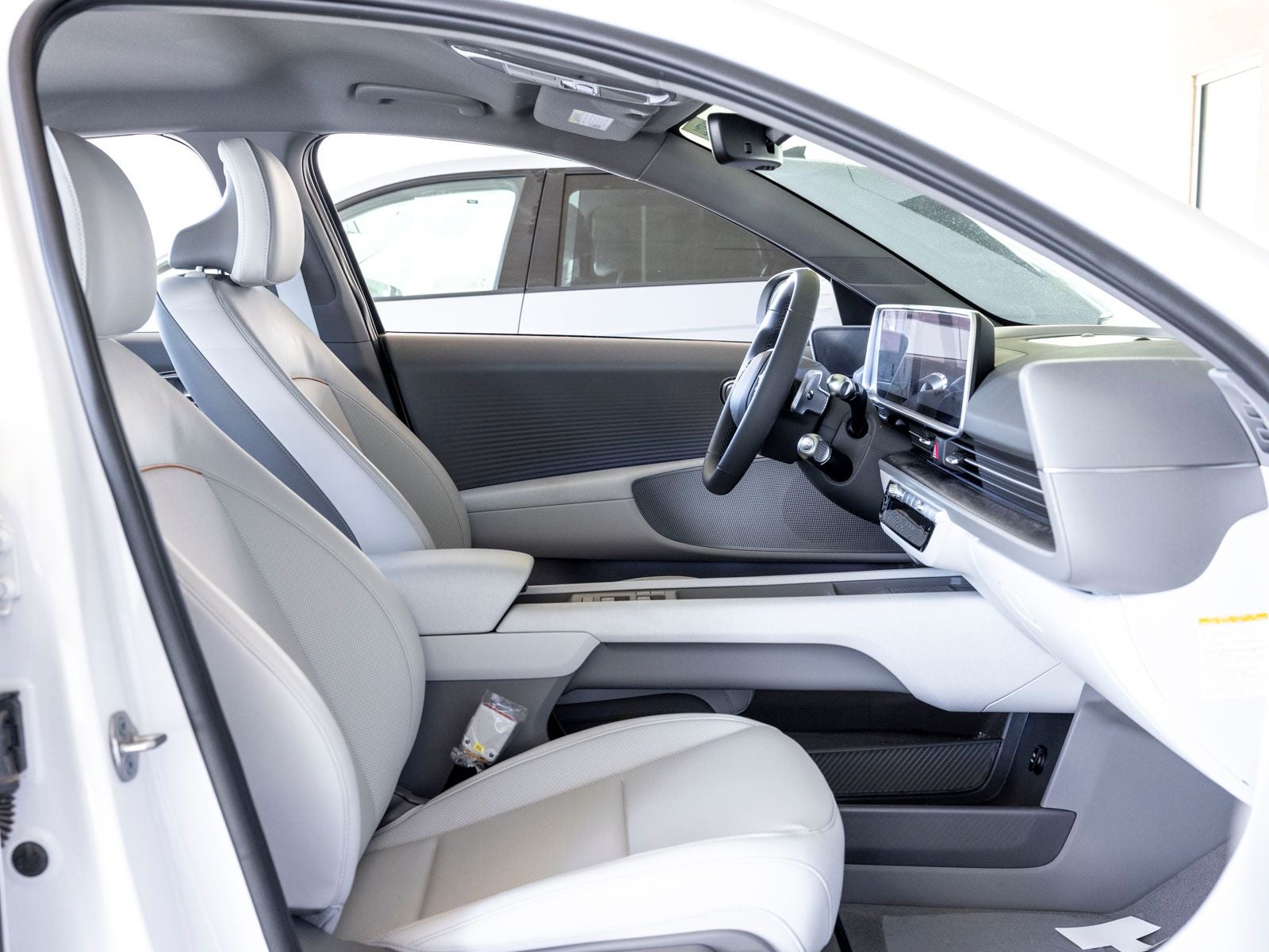 2025 Hyundai IONIQ 6 SEL