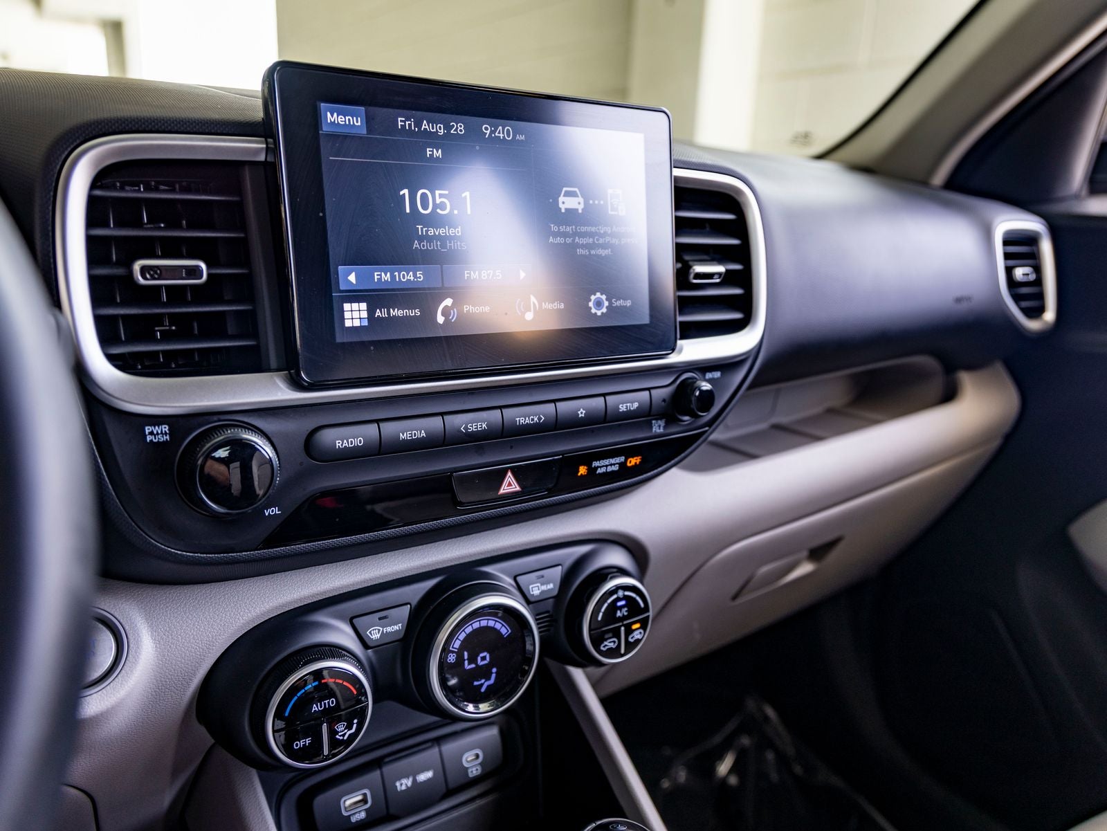 2025 Hyundai VENUE SEL