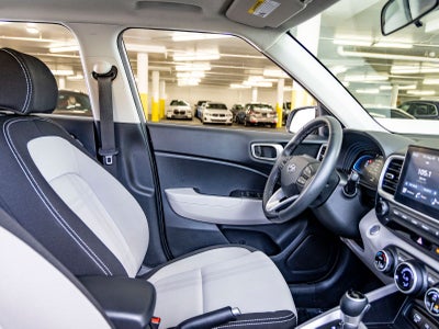2025 Hyundai VENUE SEL