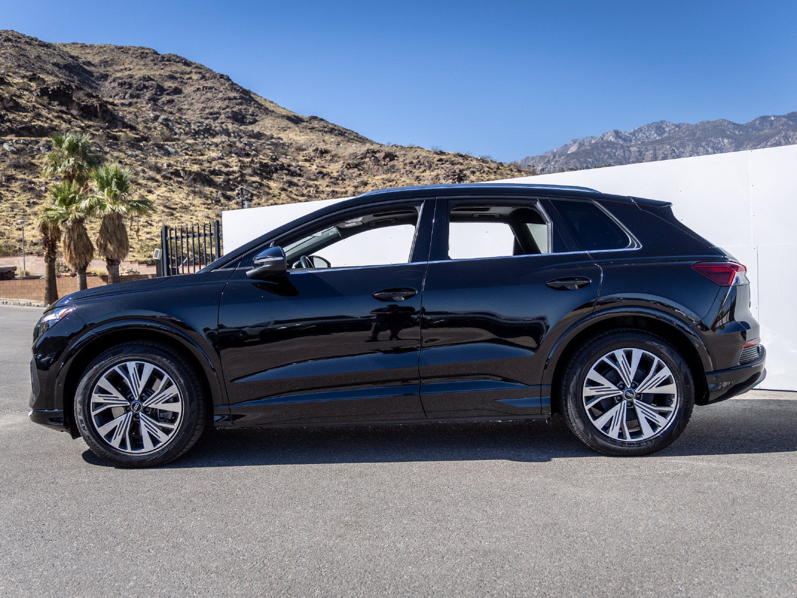 2024 Audi Q4 e-tron Premium Plus