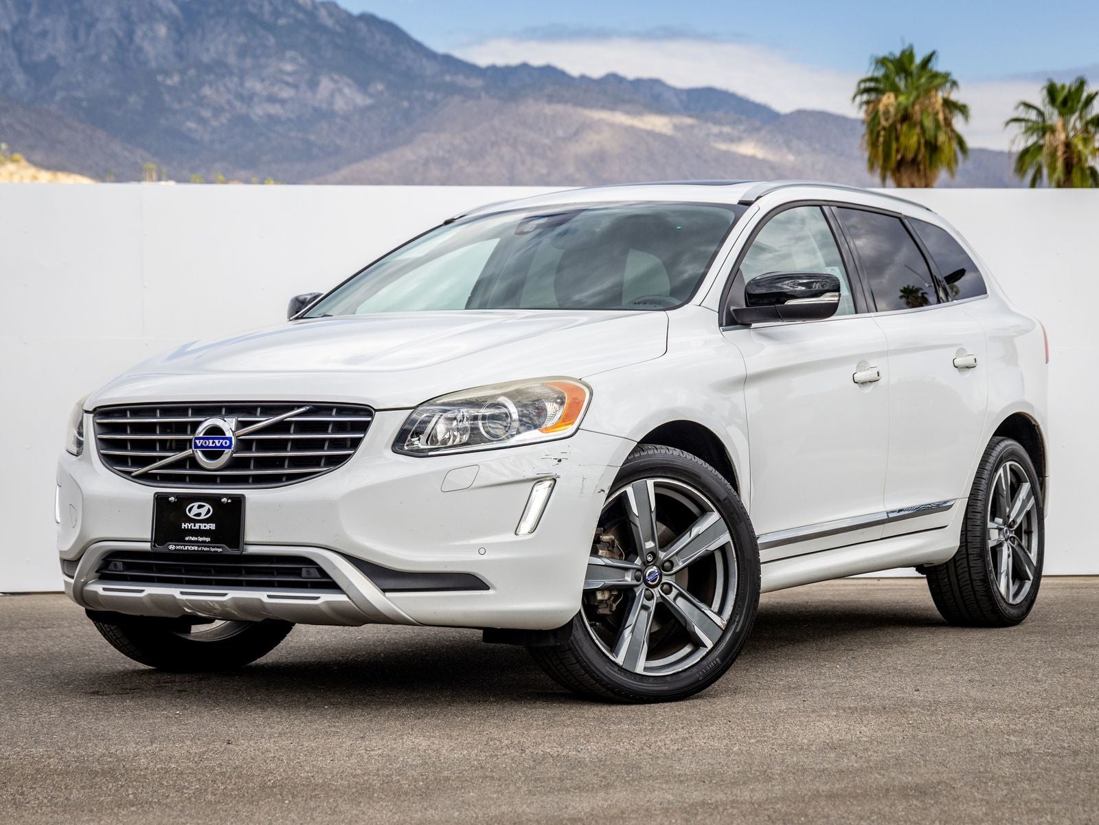2017 Volvo XC60 T6 AWD Dynamic's photo